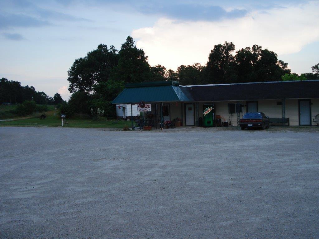 Comfort Green Motel Thayer 외부 사진